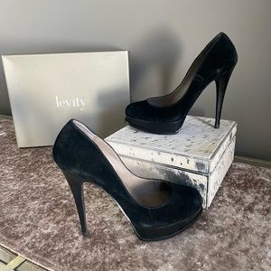Levity ‘Dalia’ Suede Round Toe Platform Stiletto